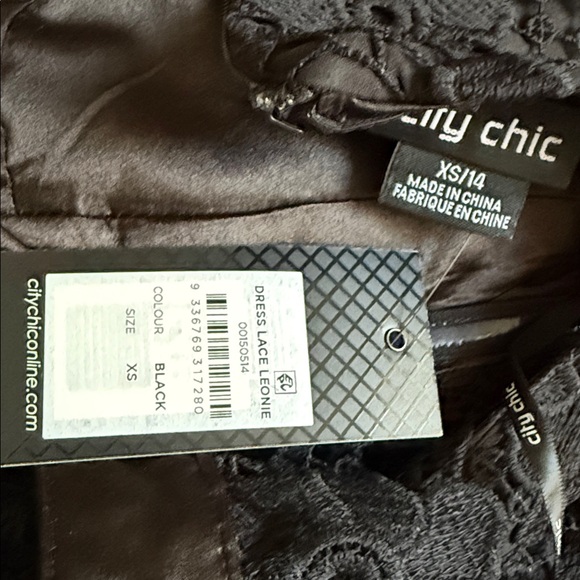 City Chic Dress Lace Leonie BLACK New With Tag
NWT size XS size 14 - Picture 2 of 2